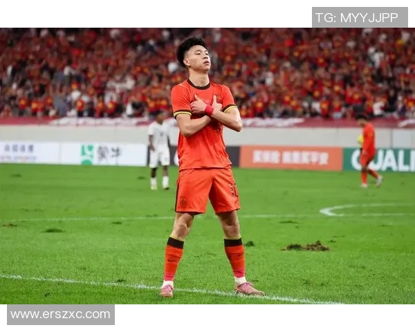 新疆足球明星盘点及其精彩瞬间图片展示